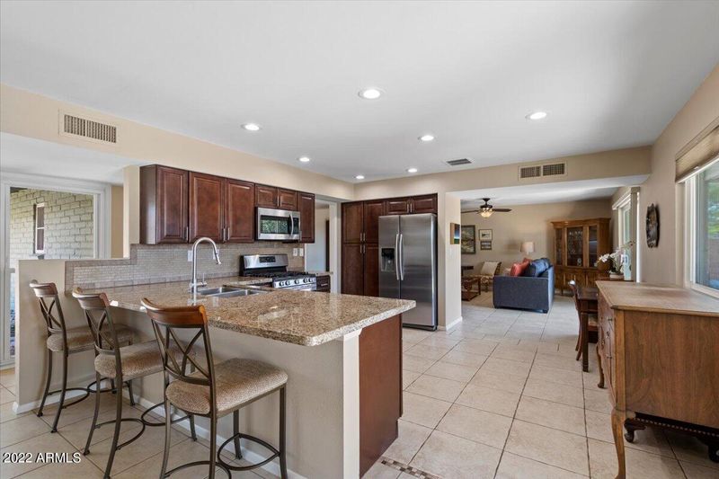 2817 E Victor Hugo Ave, Phoenix, AZ 85032