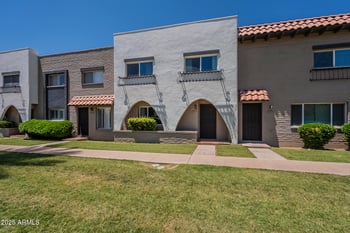 2818 Clarendon Ave, Phoenix, AZ 85016