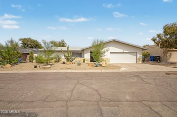 2818 E Malapai Dr, Phoenix, AZ 85028