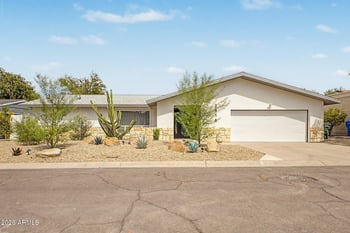 2818 E Malapai Dr, Phoenix, AZ 85028