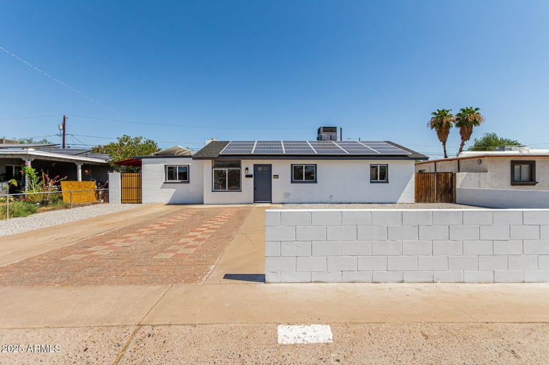 2818 Heatherbrae Dr, Phoenix, AZ 85017