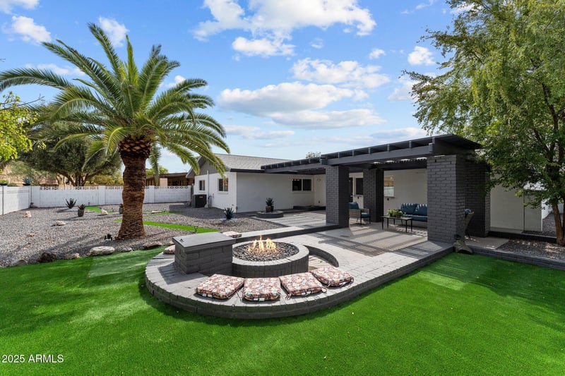 2818 Malapai Dr, Phoenix, AZ 85028