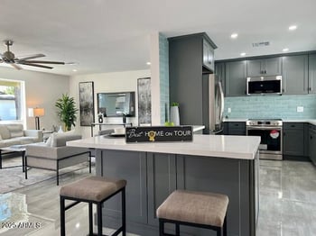 2818 Malapai Dr, Phoenix, AZ 85028