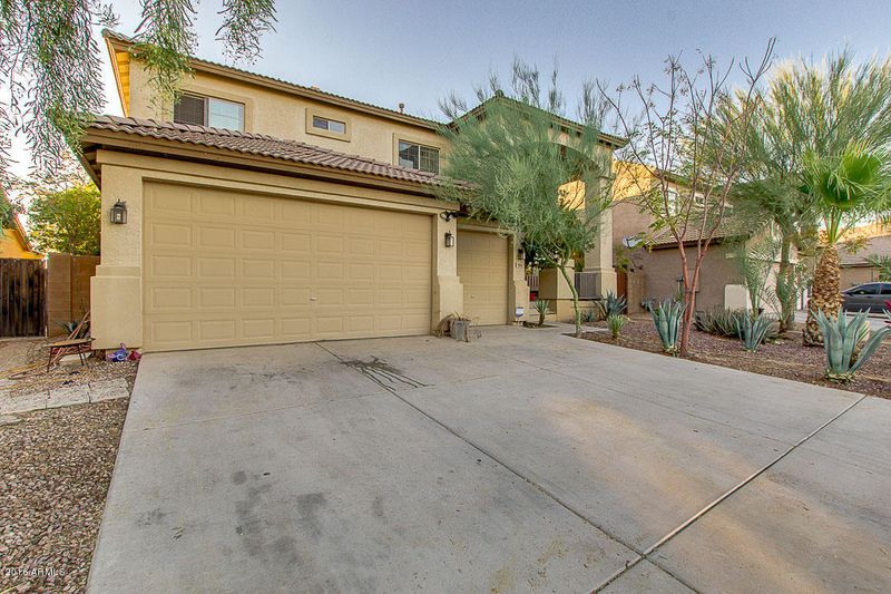 2818 S 81st Ave, Phoenix, AZ 85043