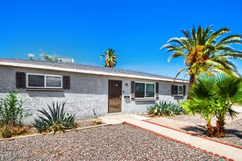 2818 Echo Ln, Phoenix, AZ 85051