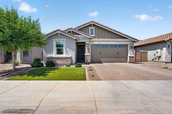 2818 W Martinez Dr, San Tan Valley, AZ 85144
