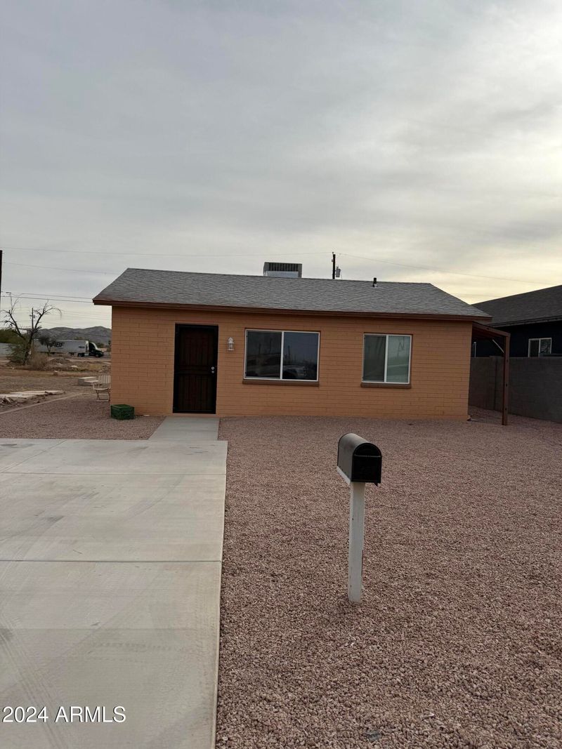 2819 E Pueblo Ave, Phoenix, AZ 85040