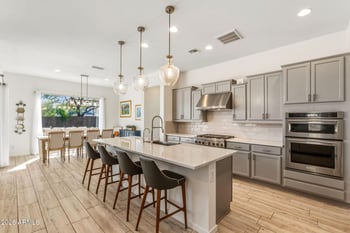 2819 Los Gatos Dr, Phoenix, AZ 85050