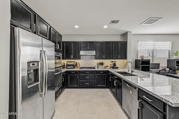 2820 E Sunland Ave, Phoenix, AZ 85040
