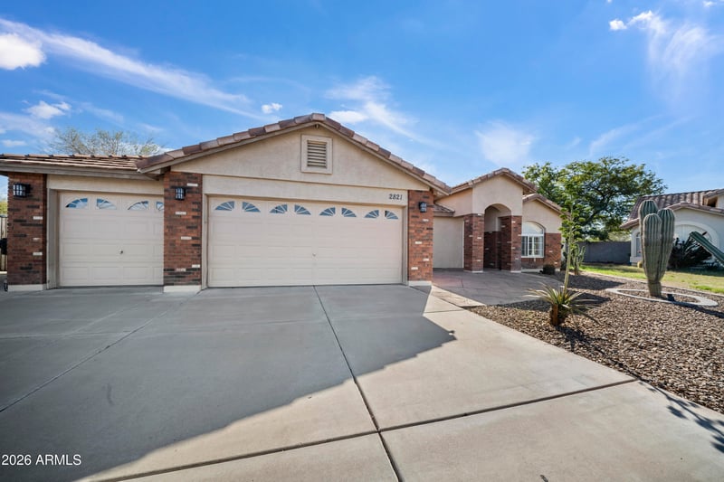 2821 Morgan Ct, Gilbert, AZ 85295