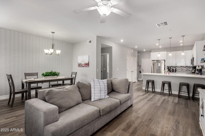 2821 Skyline -- #135, Mesa, AZ 85212