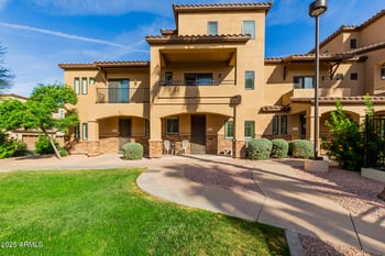 2821 Skyline Dr #176, Mesa, AZ 85212