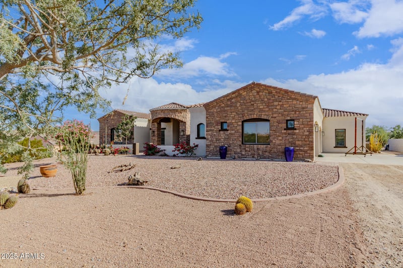 28217 Finch Trl, San Tan Valley, AZ 85144