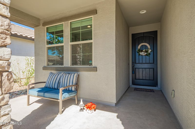 2822 Blue River Dr, San Tan Valley, AZ 85144