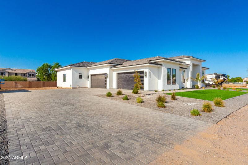 2822 E Cedar Waxwing Dr, Gilbert, AZ 85298