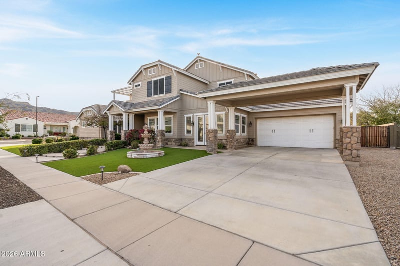 2822 E Constance Way, Phoenix, AZ 85042