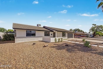 2822 E Cortez St, Phoenix, AZ 85028