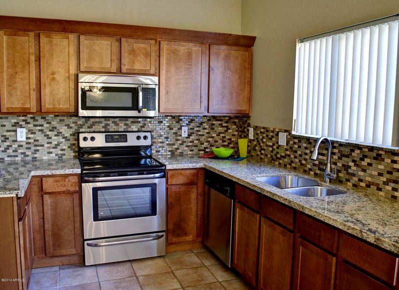 2822 E Harwell Rd, Gilbert, AZ 85234
