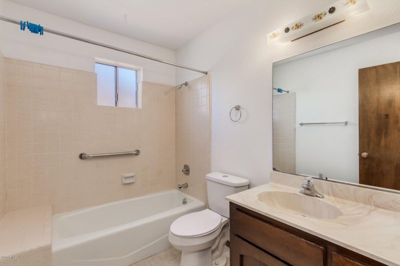 2822 E Huber St, Mesa, AZ 85213