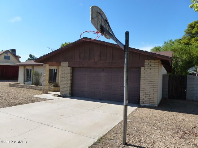 2822 E Larkspur Dr, Phoenix, AZ 85032