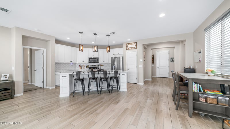 2822 Hidalgo Ave, Phoenix, AZ 85040