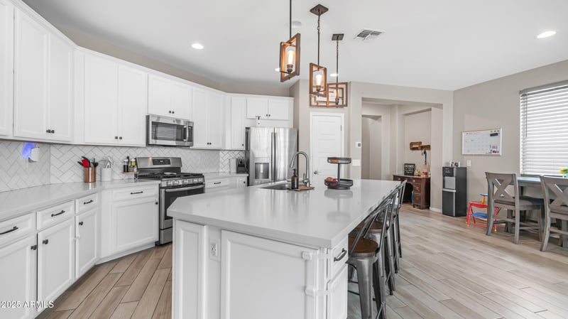 2822 Hidalgo Ave, Phoenix, AZ 85040