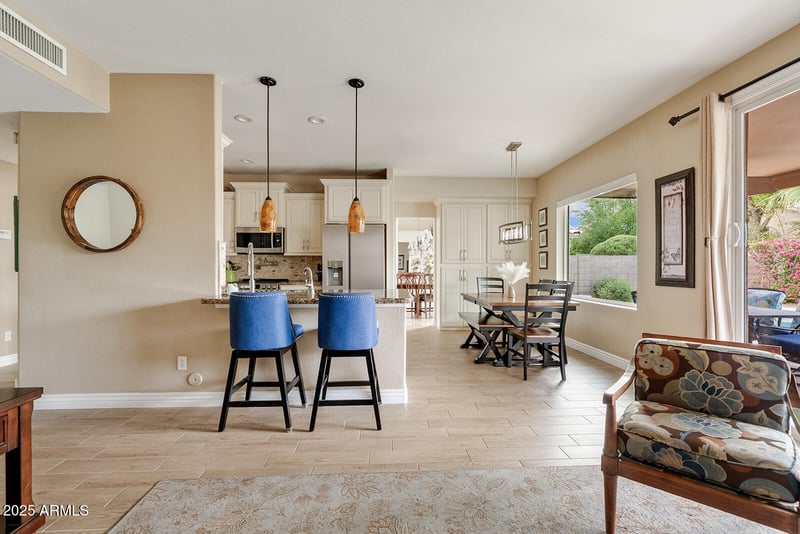 2822 Muirwood Dr, Phoenix, AZ 85048