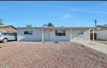 2823 Banff Ln, Phoenix, AZ 85053