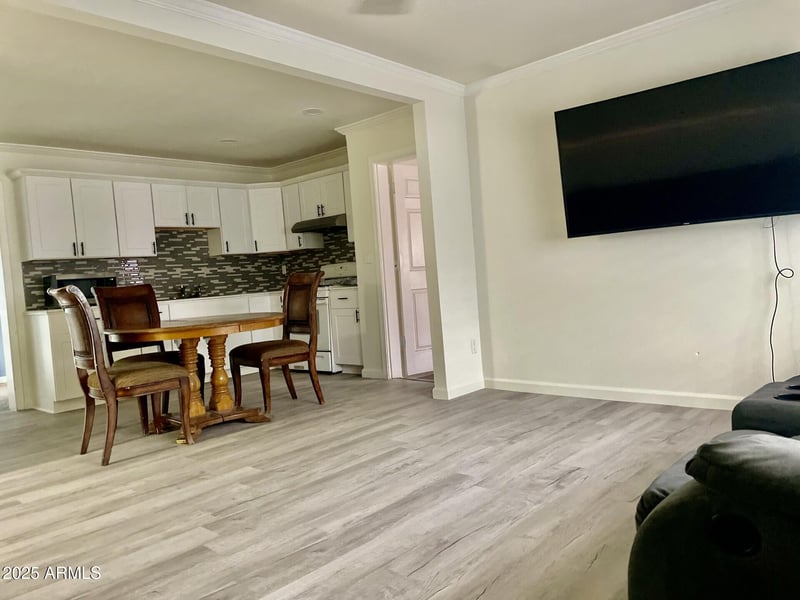 2823 Banff Ln, Phoenix, AZ 85053