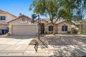 2823 E Blackhawk Dr, Phoenix, AZ 85050