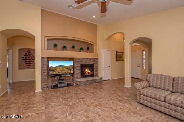 2823 E Quiet Hollow Ln, Phoenix, AZ 85024