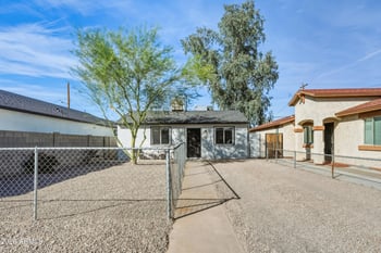 2824 Chipman Rd, Phoenix, AZ 85040