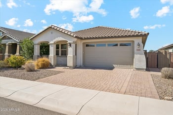 2824 W Rainbow Dr, San Tan Valley, AZ 85144
