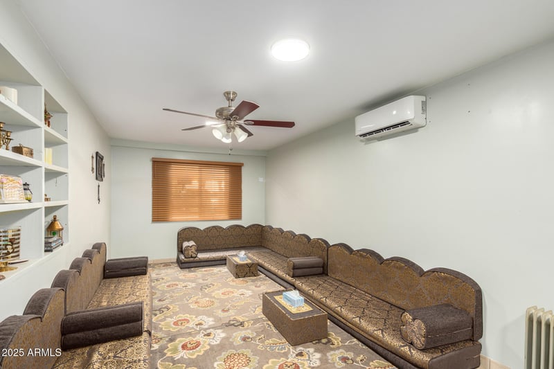 2825 33rd Pl, Phoenix, AZ 85008