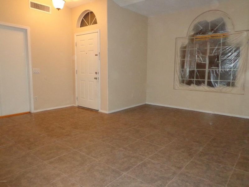 2825 N 86th Dr, Phoenix, AZ 85037