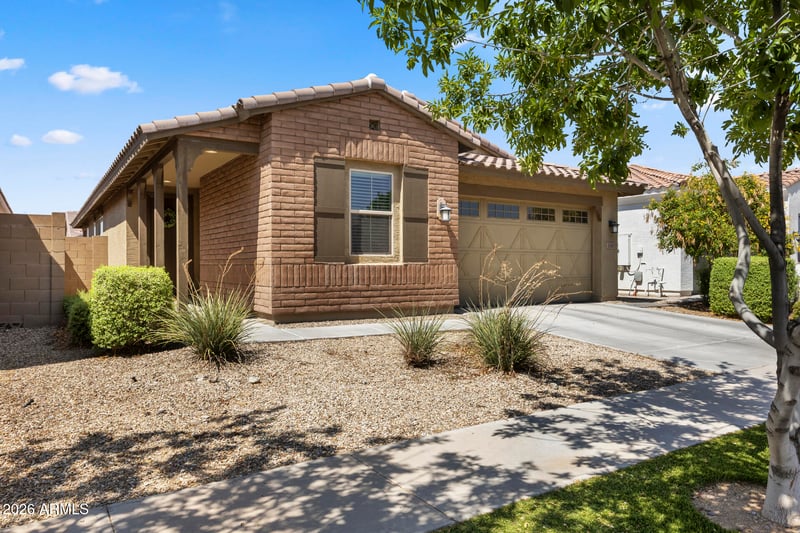 2826 E Fraktur Rd, Phoenix, AZ 85040