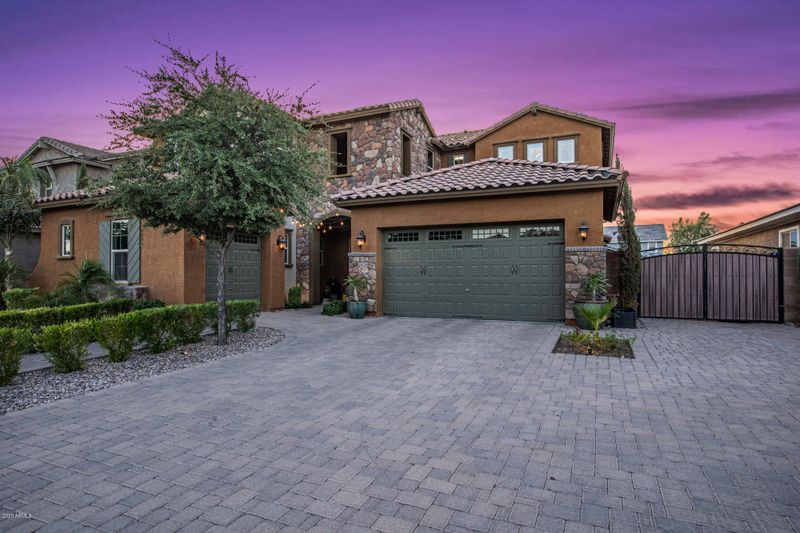 2826 E Odessa St, Mesa, AZ 85213