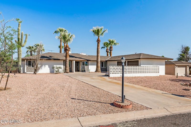 2826 E Victor Hugo Ave, Phoenix, AZ 85032