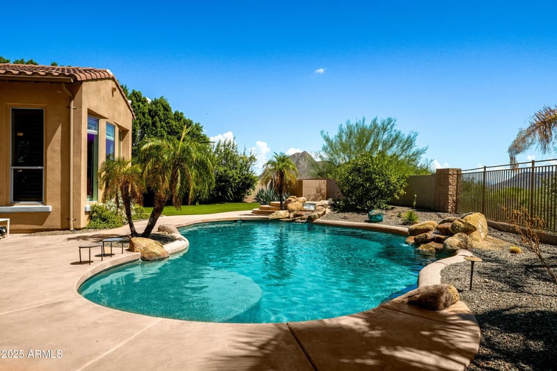 28263 67th Dr, Peoria, AZ 85383