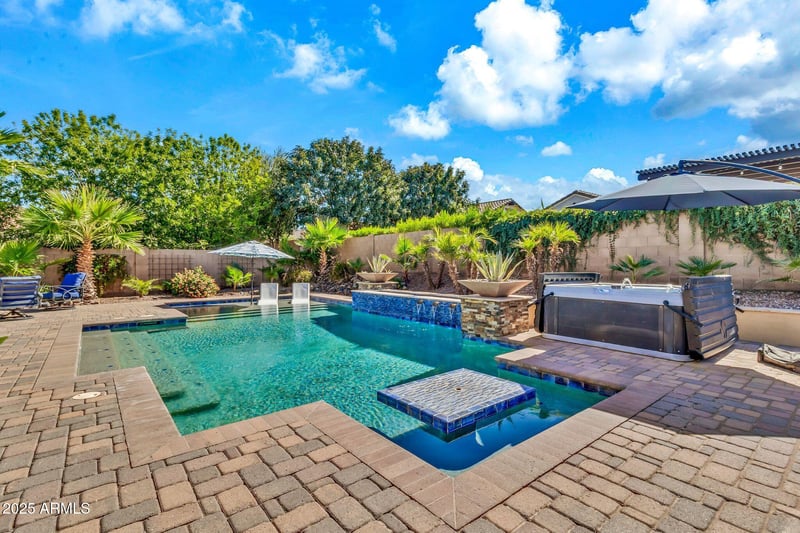 2827 Bellerive Dr, Gilbert, AZ 85298