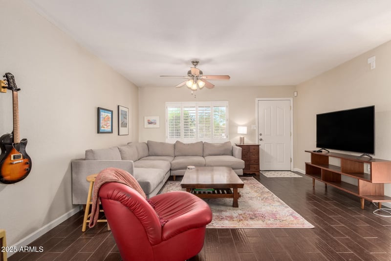 2827 Captain Dreyfus Ave, Phoenix, AZ 85032