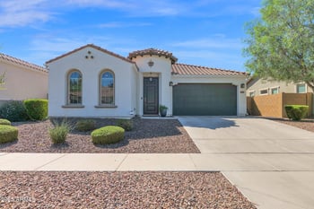 2827 Carson Rd, Phoenix, AZ 85041