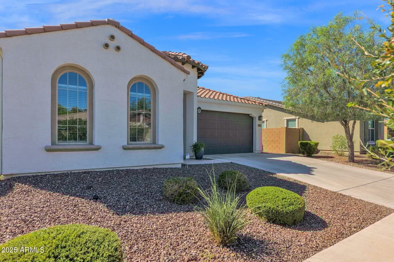 2827 Carson Rd, Phoenix, AZ 85041