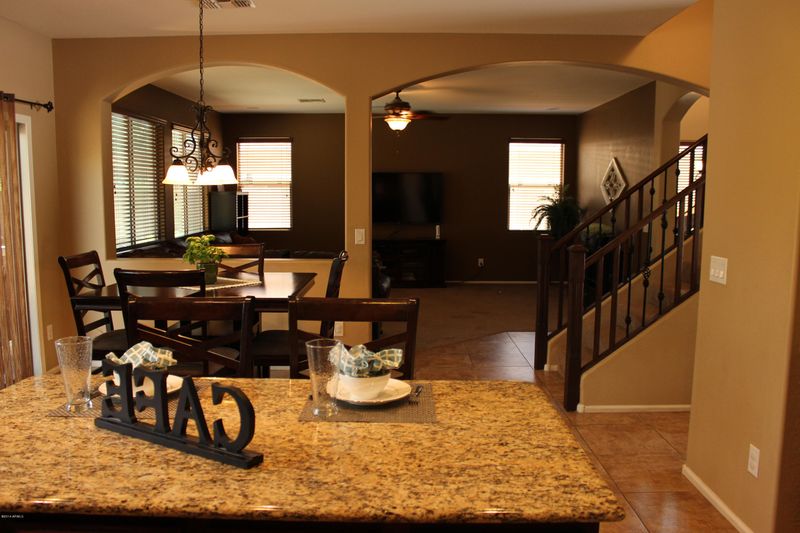 2827 E Quiet Hollow Ln, Phoenix, AZ 85024