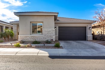 2827 E Robin Ln, Phoenix, AZ 85050