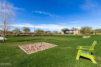 2827 E Robin Ln, Phoenix, AZ 85050
