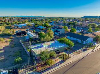 2827 Foothill Dr, Phoenix, AZ 85027