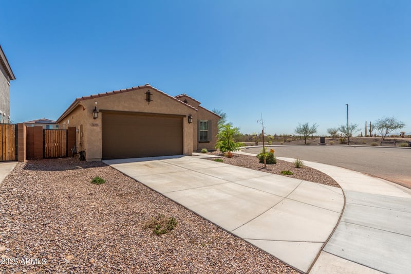 28273 132nd Ln, Peoria, AZ 85383