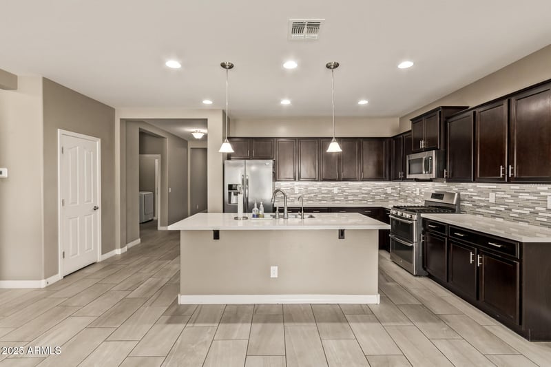 28273 Welton Pl, San Tan Valley, AZ 85143
