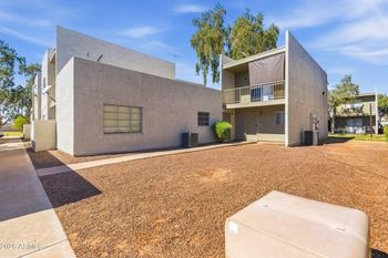 2828 E Tierra Buena Ln, Phoenix, AZ 85032